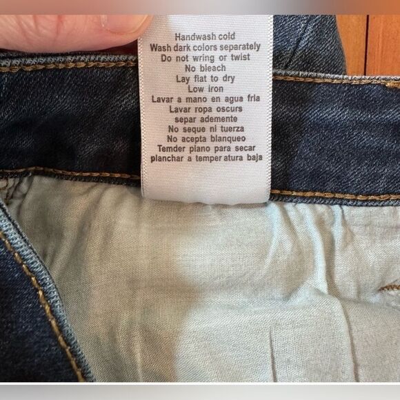 Judy Blue Women’s Capri Fit Jeans - Picture 8 of 8